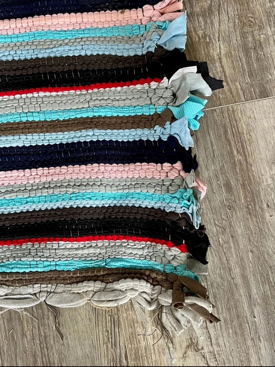 Striped Rug (64” x 43”) 💚 image indicator(4)