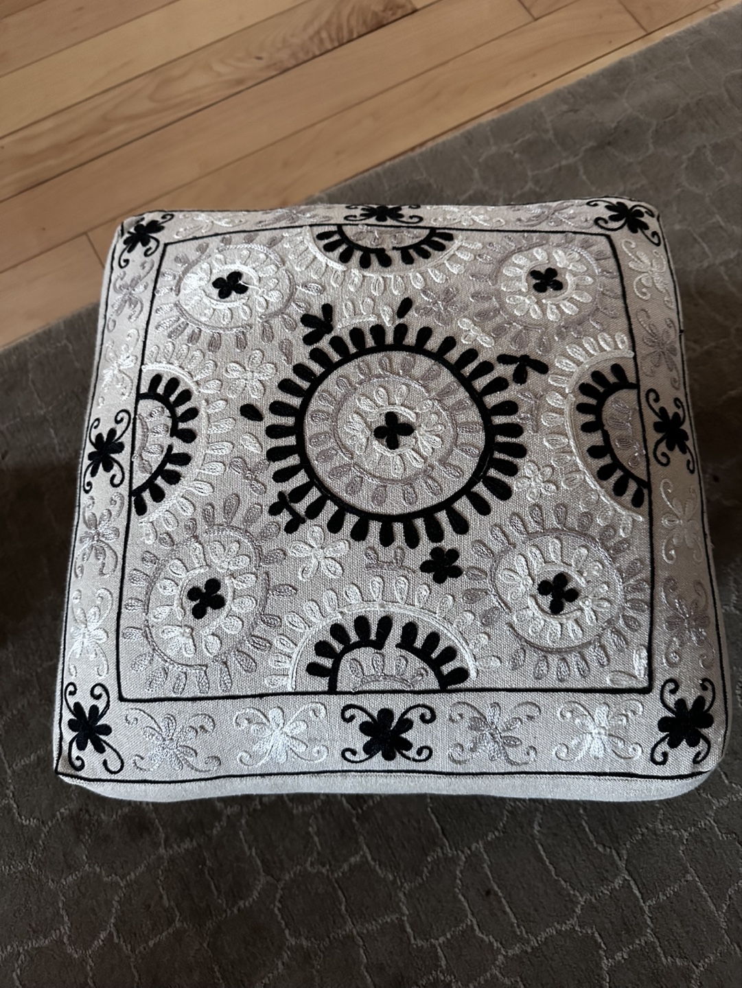 Embroidered Ottoman Footstool - photo 4