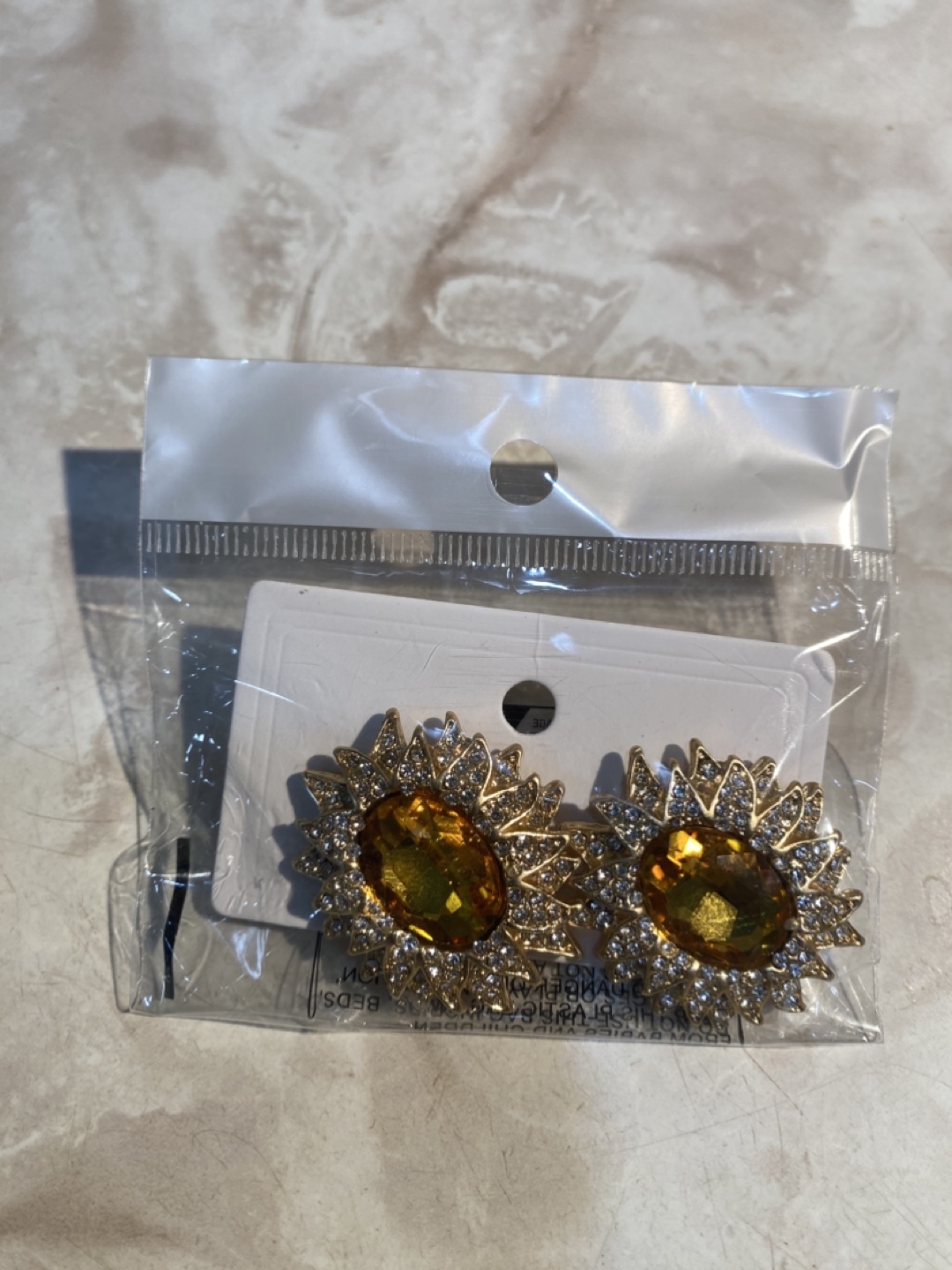 Bundle of 5 pairs of statement earrings - photo 2