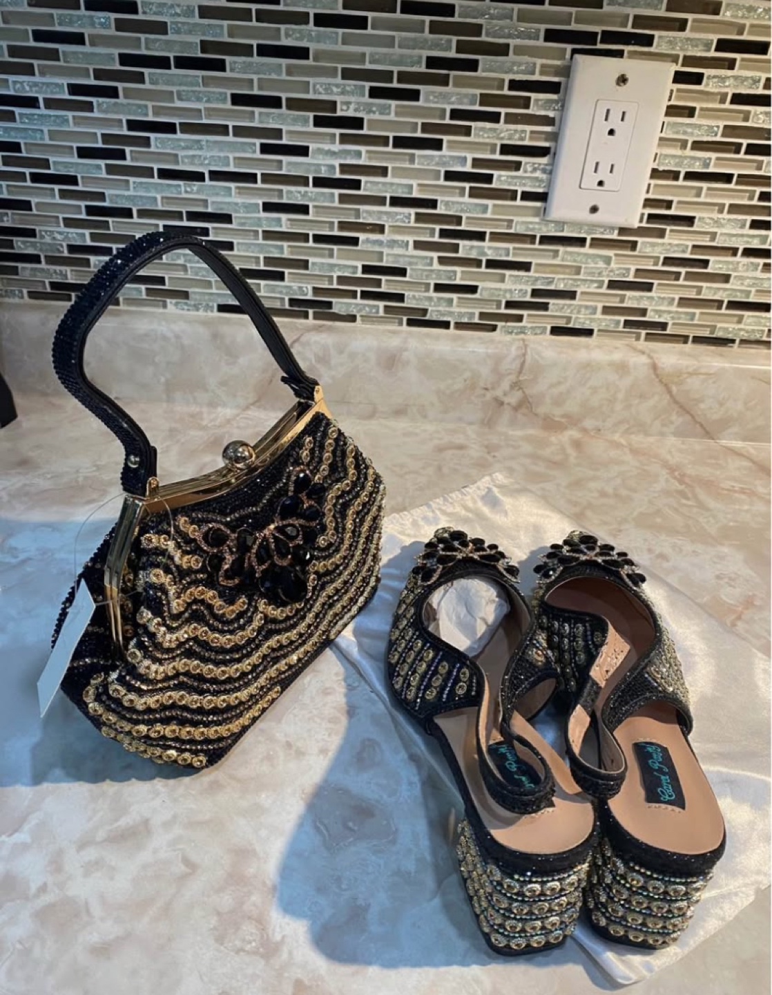 Elegant Black and Gold Beaded Evening Bag and Shoes Set - photo 2