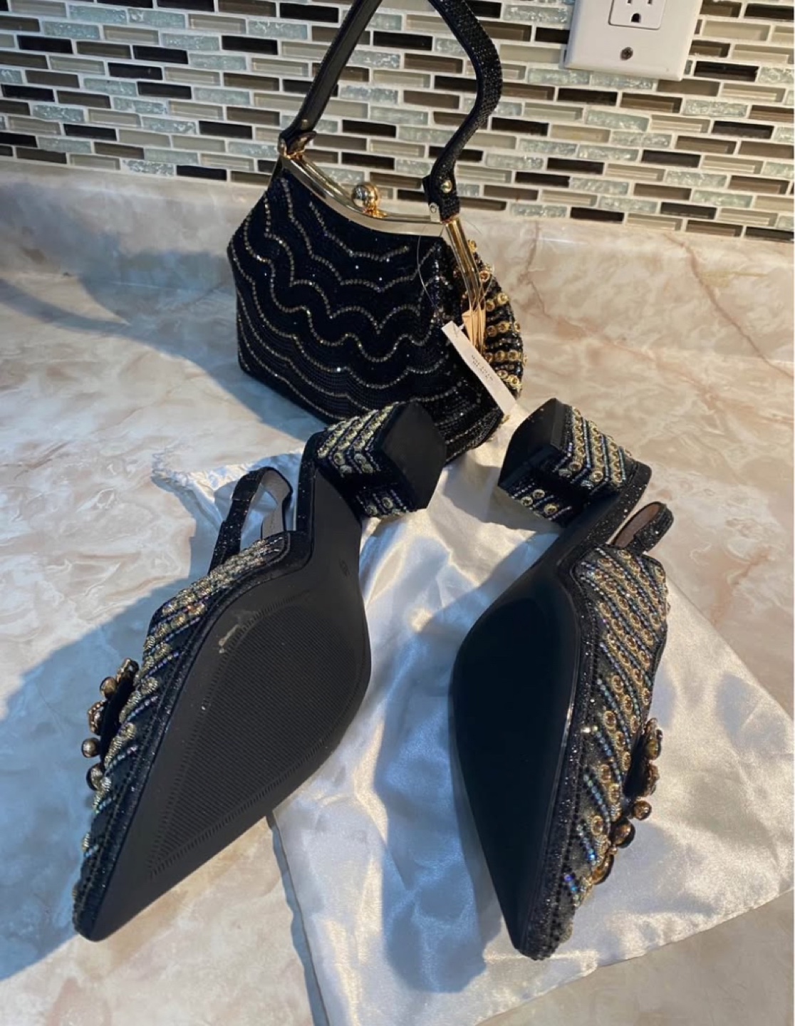 Elegant Black and Gold Beaded Evening Bag and Shoes Set - photo 3