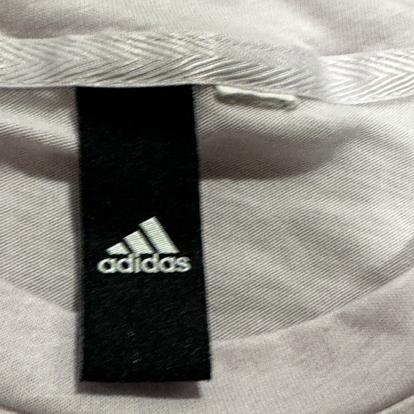 Lavender Adidas T-Shirt with White Stripes💚 - photo 4