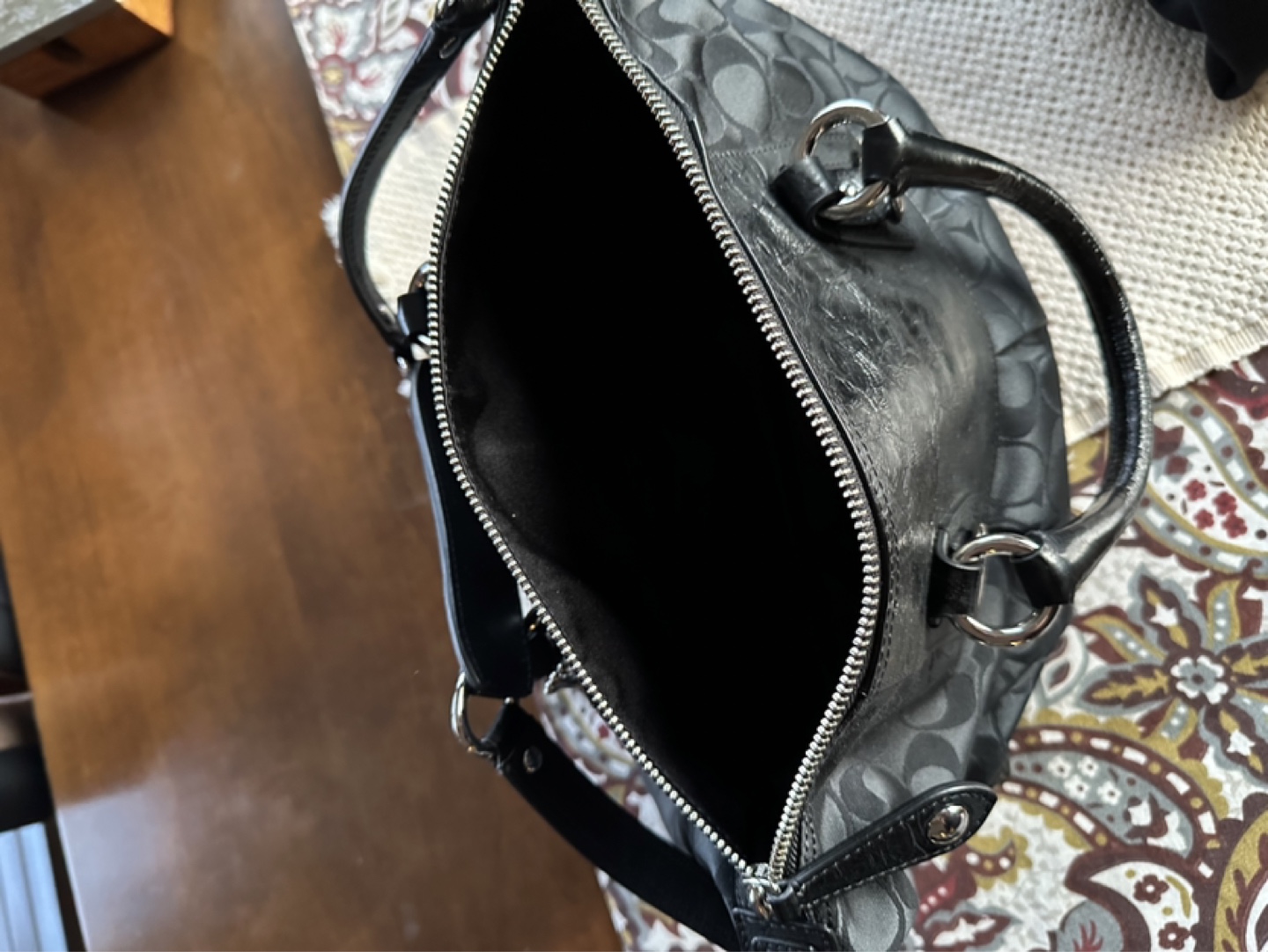 Coach Black Handbag - Hardly used - photo 4