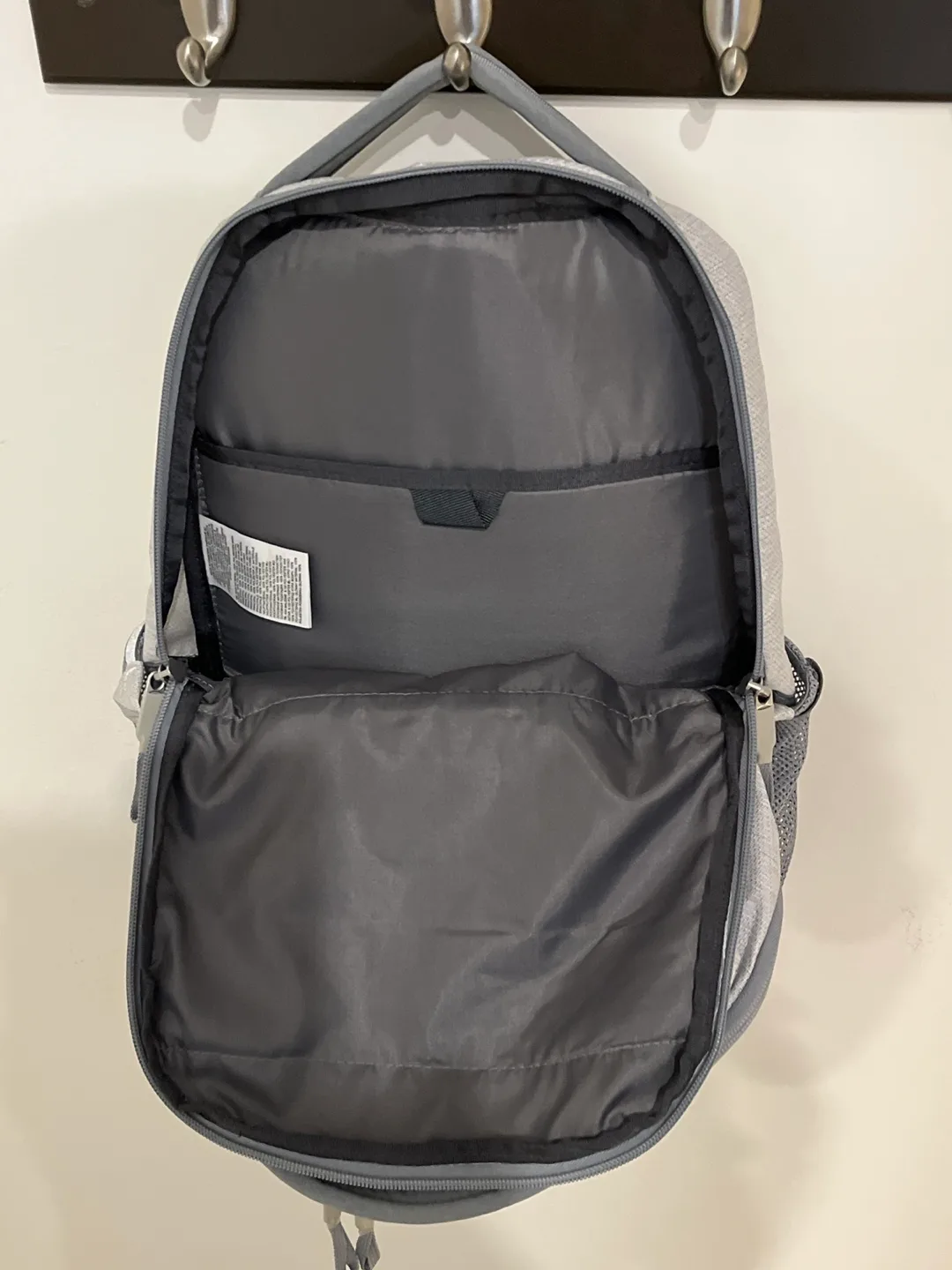 The North Face new backpack image indicator(3)