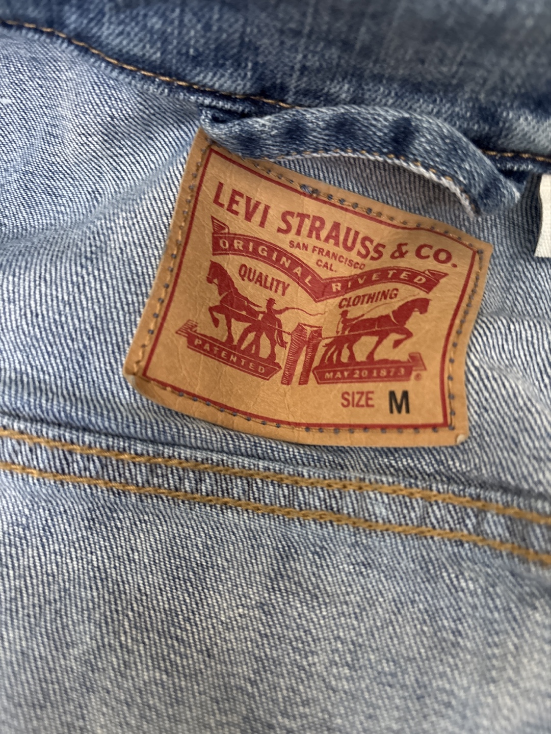 Levi's Denim Jacket - Size M - photo 4