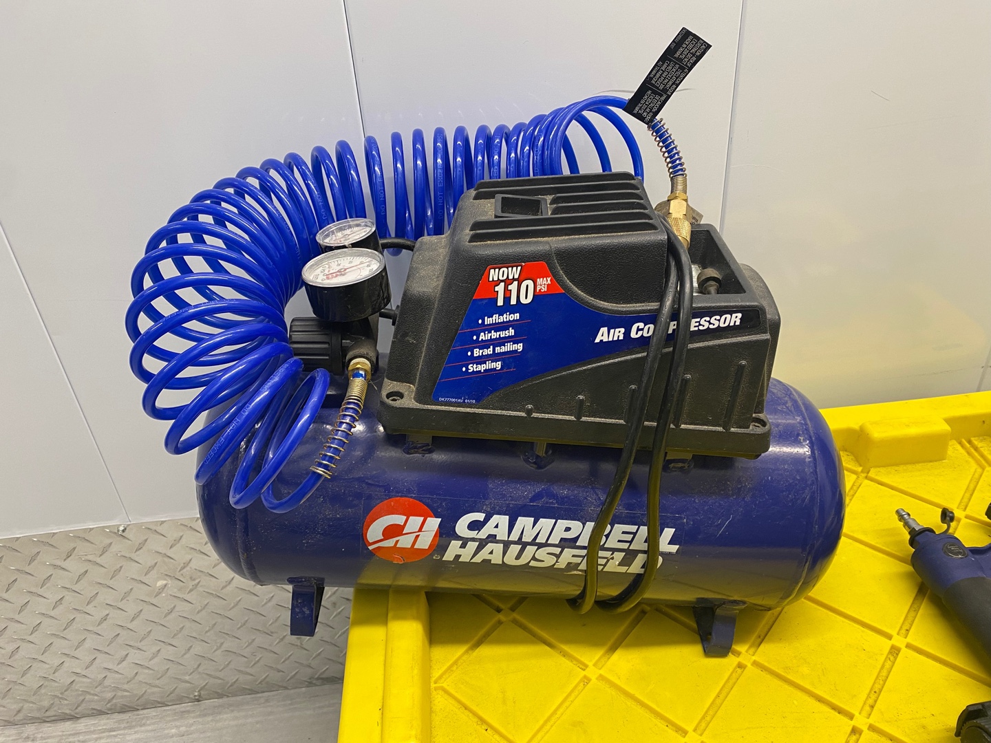 Campbell Hausfeld Air Compressor - photo 2