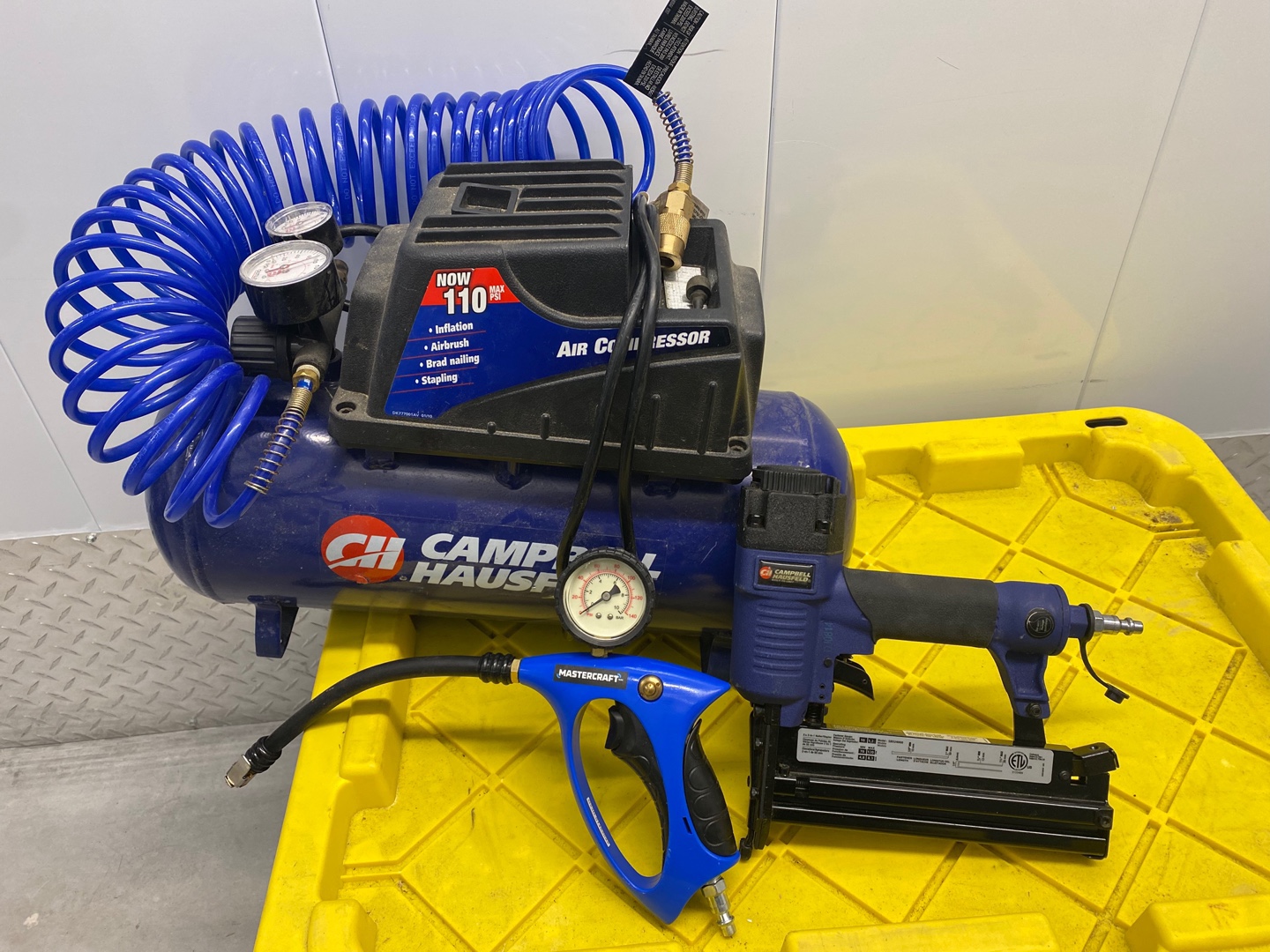 Campbell Hausfeld Air Compressor - photo 3