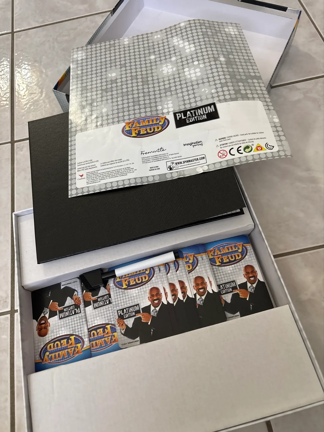 Family Feud Platinum Edition Board Game image indicator(3)