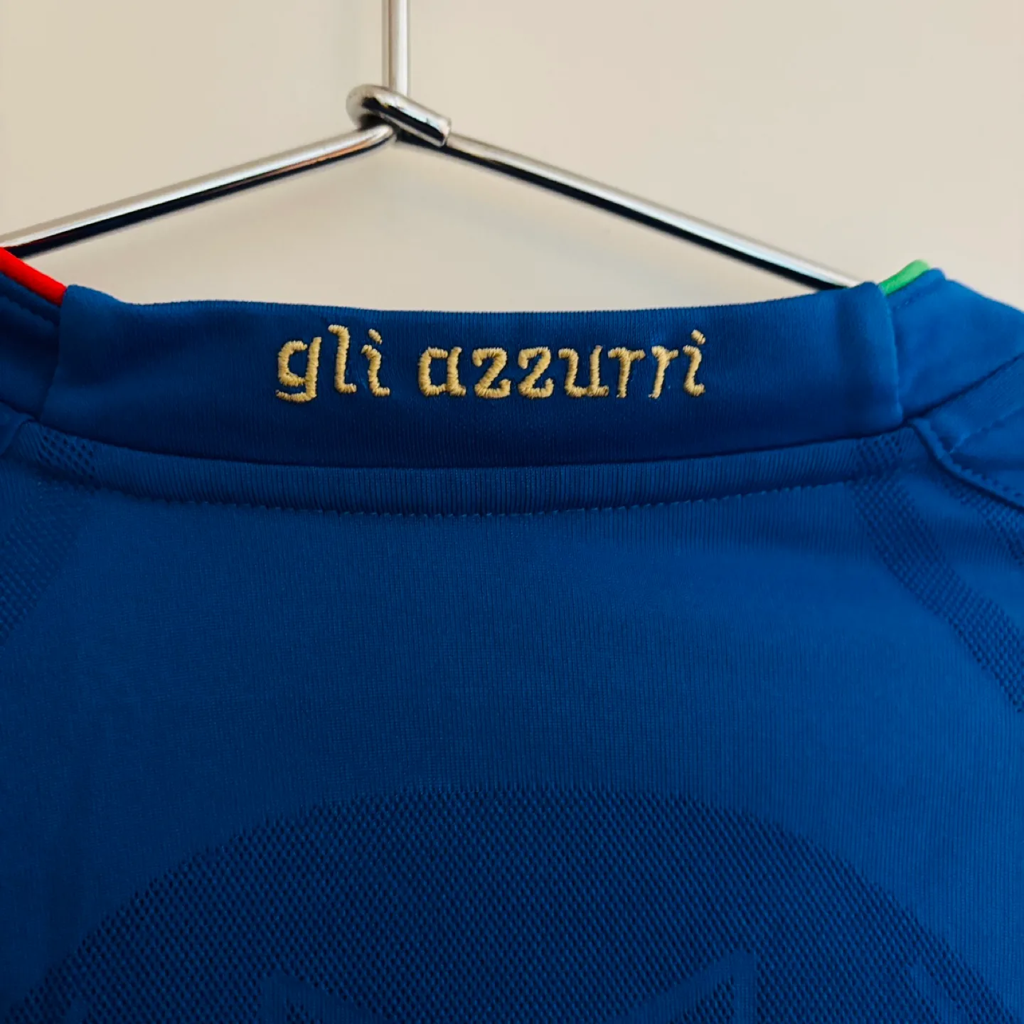 Official Italian National Team Puma Futbol / Soccer Jersey image indicator(6)