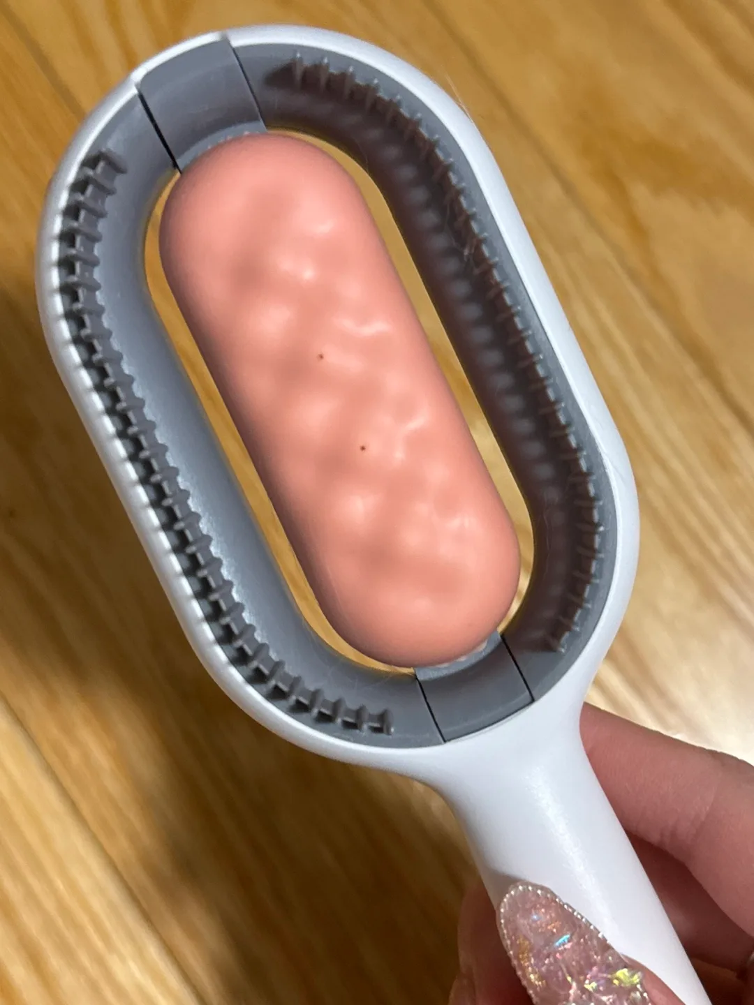 Pet Hair Brush (sprays water) image indicator(2)