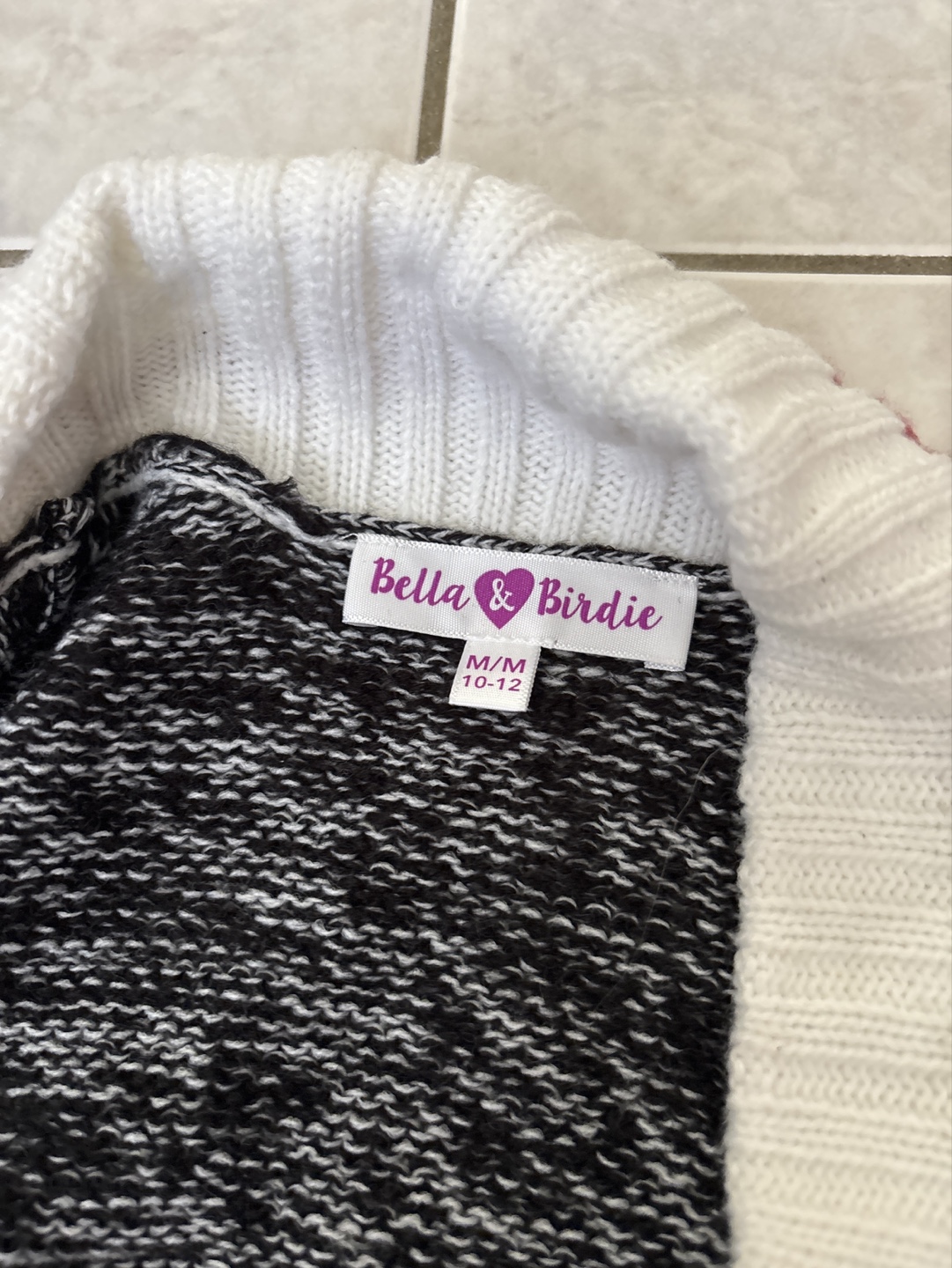 Bella & Birdie Cardigan Sweater Size M/M (10-12) - photo 2