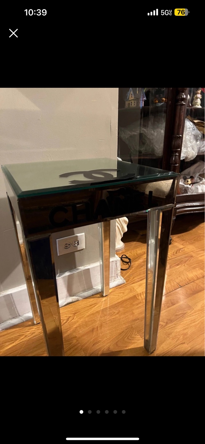 Mirrored Chanel Side Table 💚