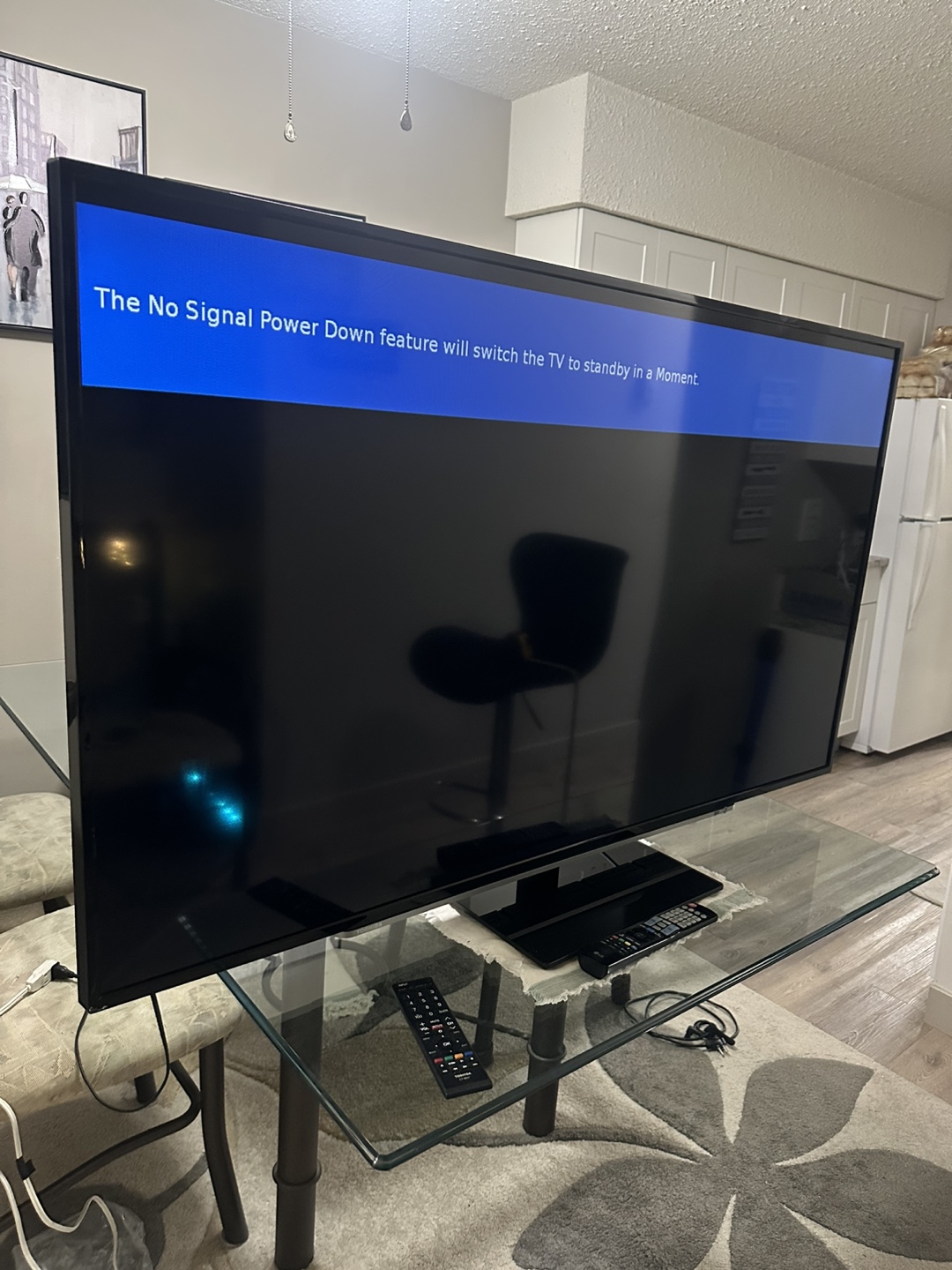 60-inch smart TV (older model) in impeccable condition. - photo 2