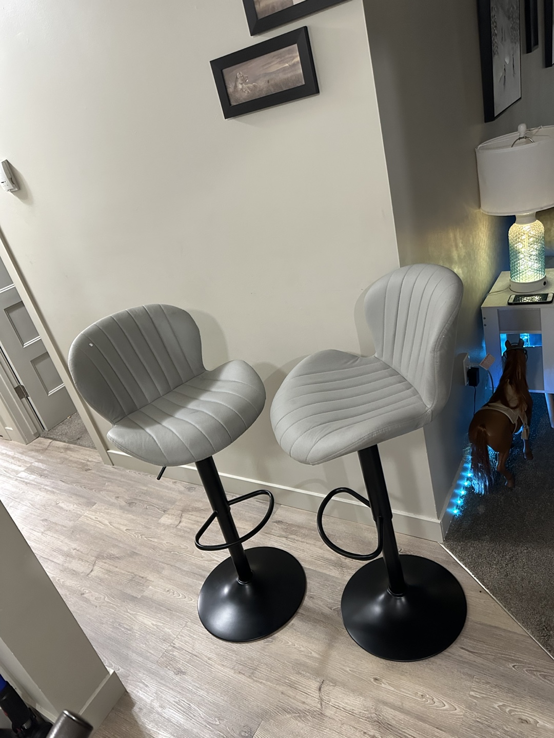 New Luise Adjustable Height Swivel Bar Stools (set of 2) - photo 5