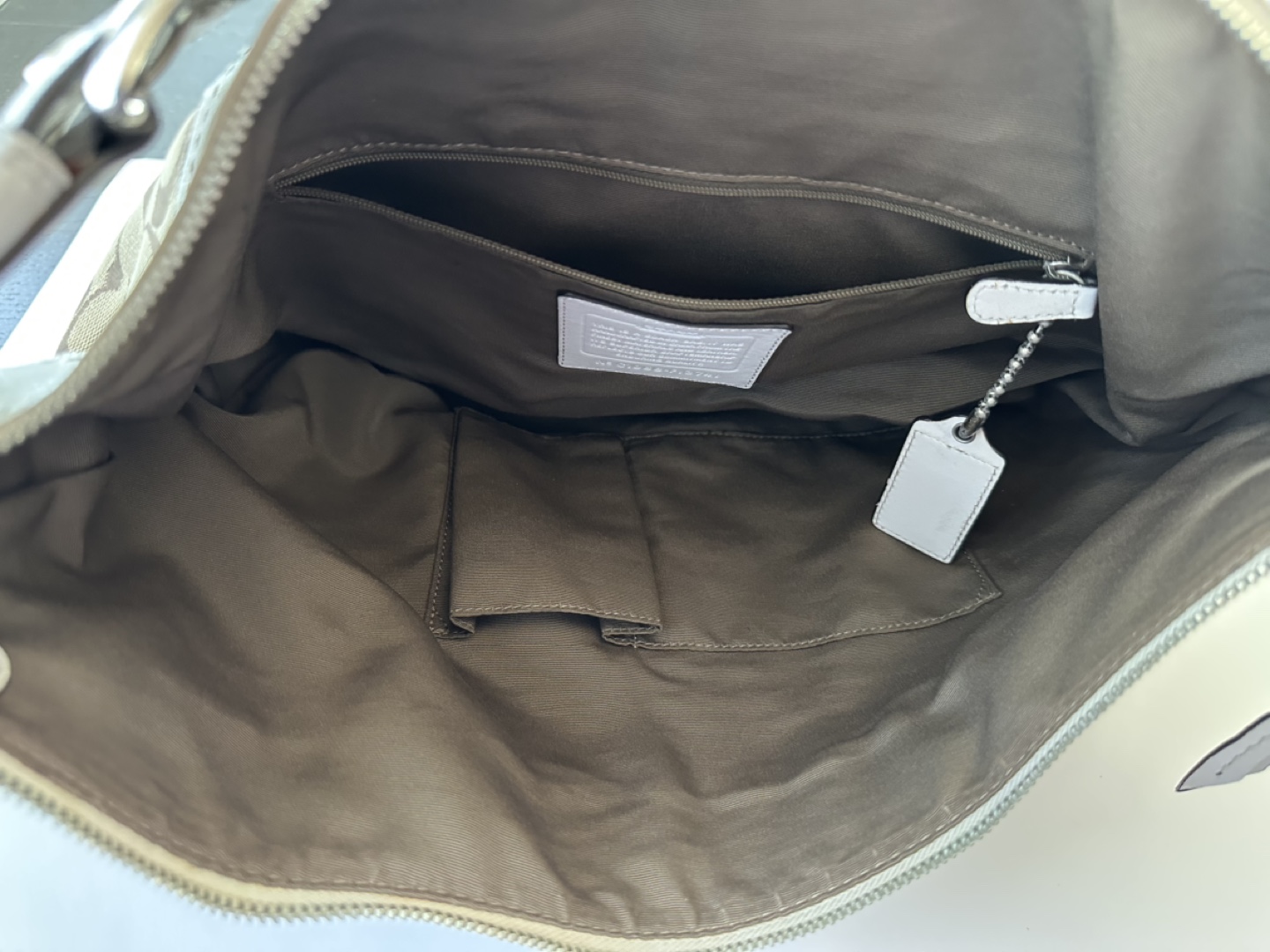 Coach Signature C Brown and White Leather Shoulder Bag - photo 3