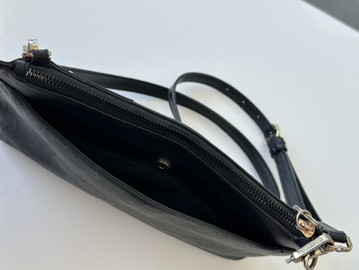 Black crossbody bag with colourful appliqués - photo 2