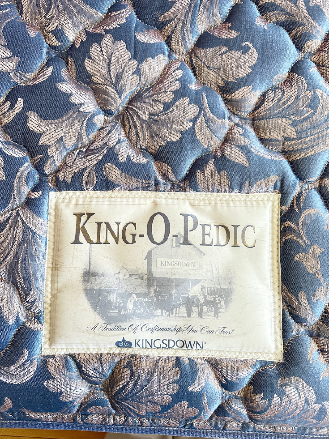 Beautiful Full Size Set with Kingsdown Mattress (CAN DELIVER) - photo 2