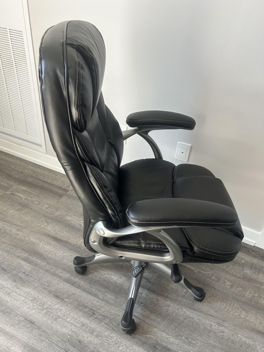 Office Chair - Black Leather 💚with  New HP deskjet printer - photo 2