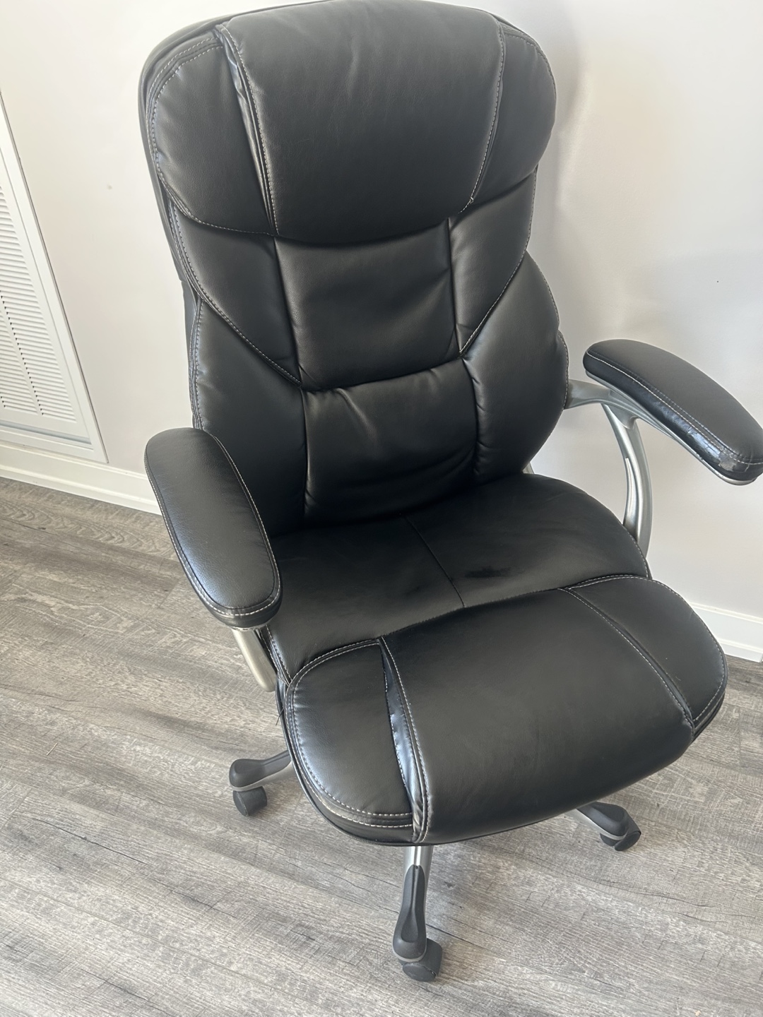 Office Chair - Black Leather 💚with  New HP deskjet printer