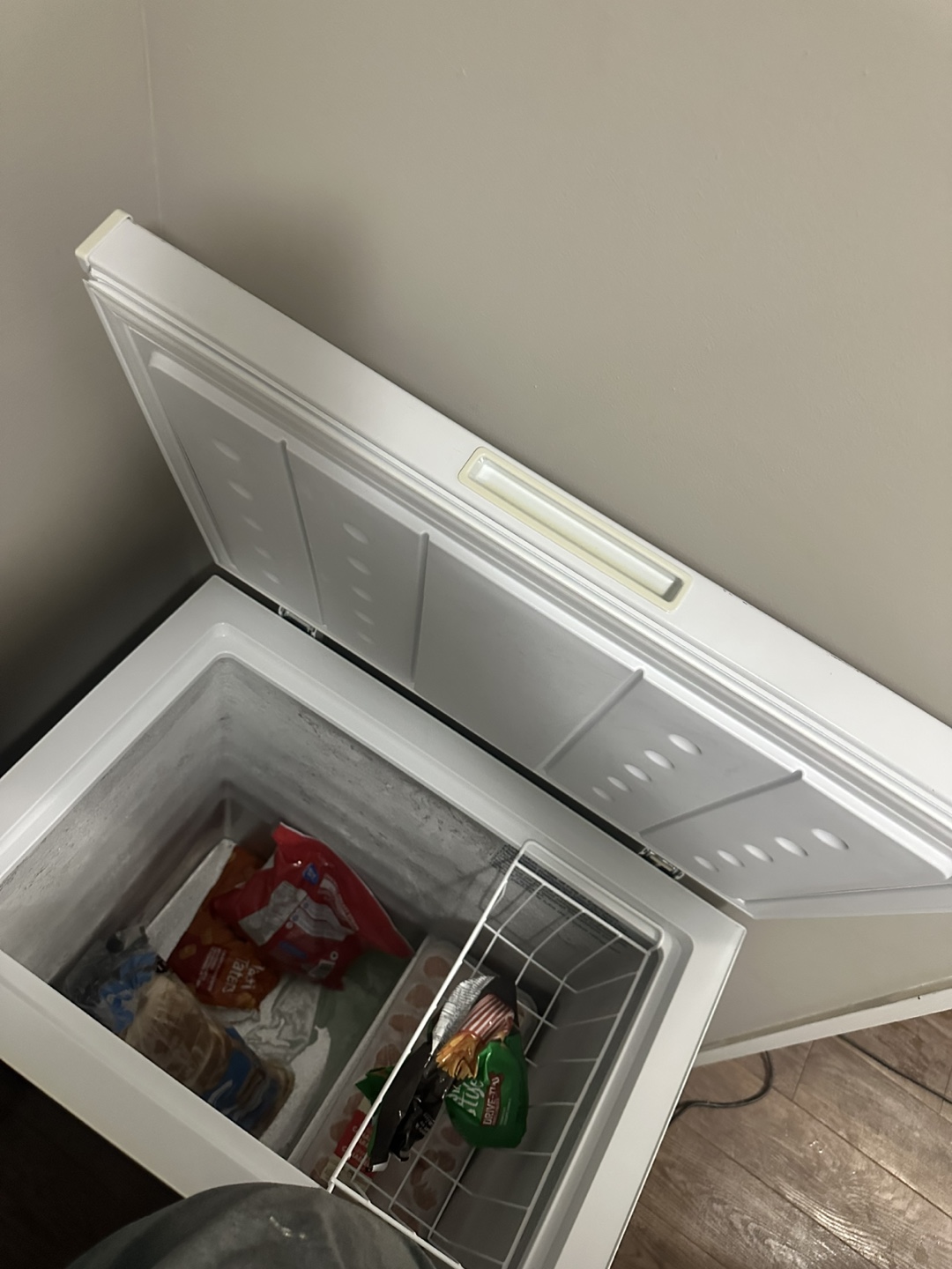 Arctic King Chest Freezer - photo 4