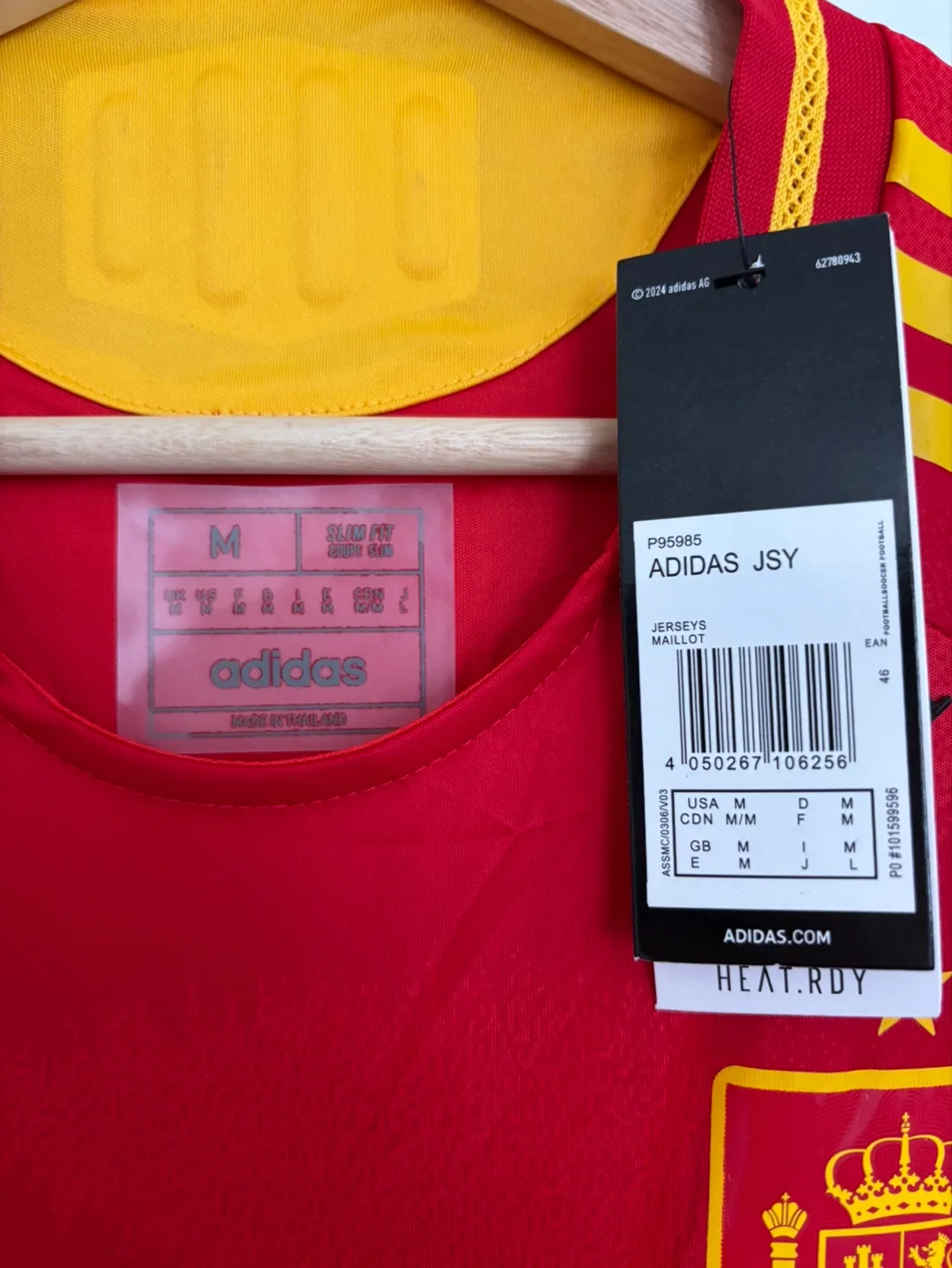 BNWT M Spain 24/25 Jersey image indicator(3)