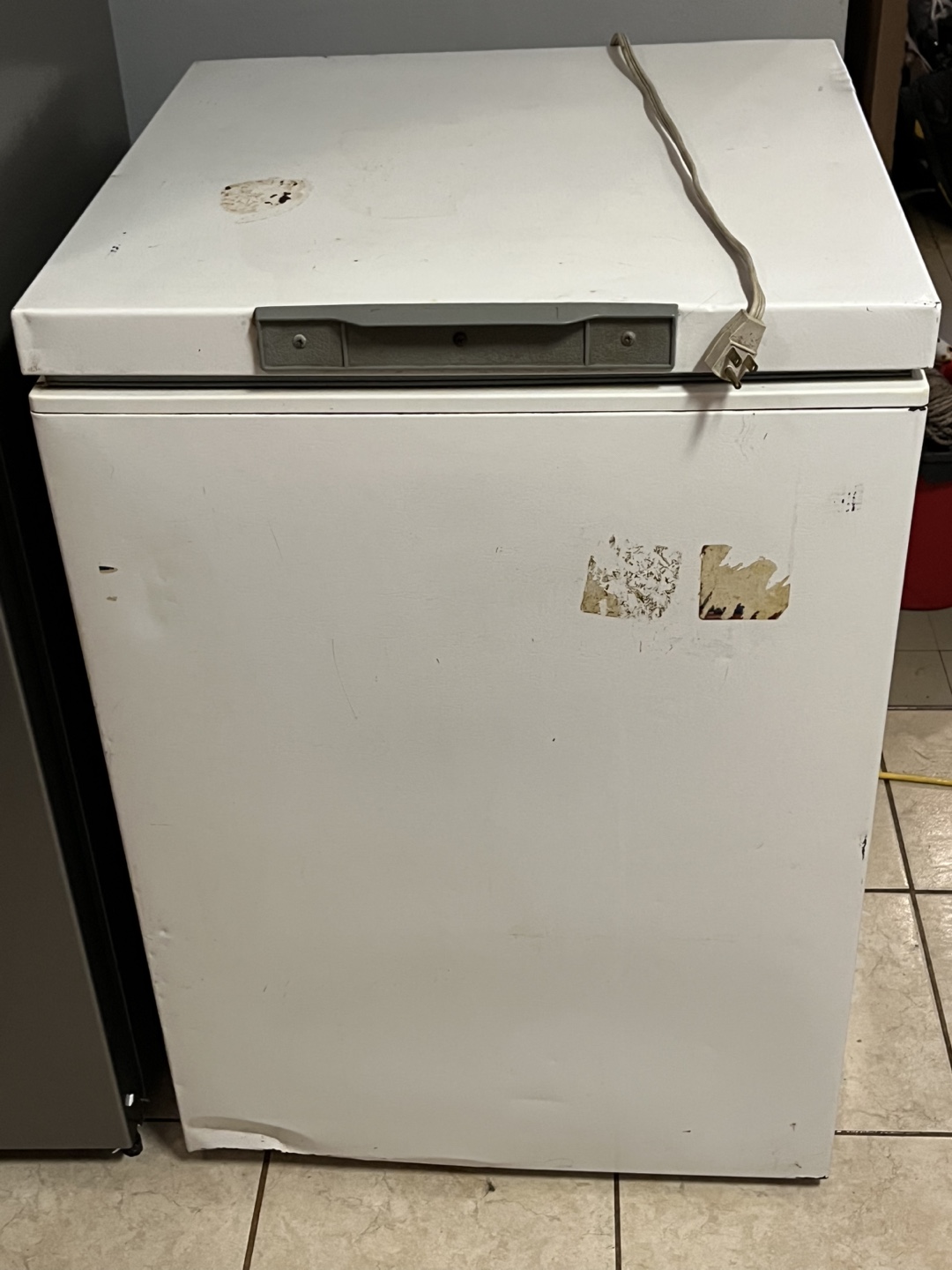 Small deep freezer. - photo 2