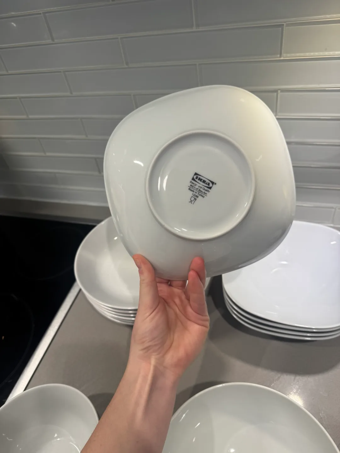 IKEA VARDERA 18-Piece Dinnerware Set, White image indicator(5)