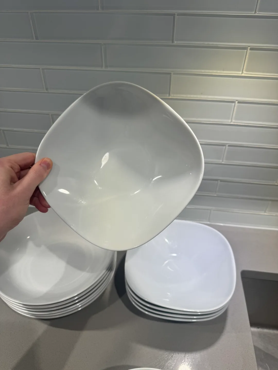 IKEA VARDERA 18-Piece Dinnerware Set, White image indicator(4)