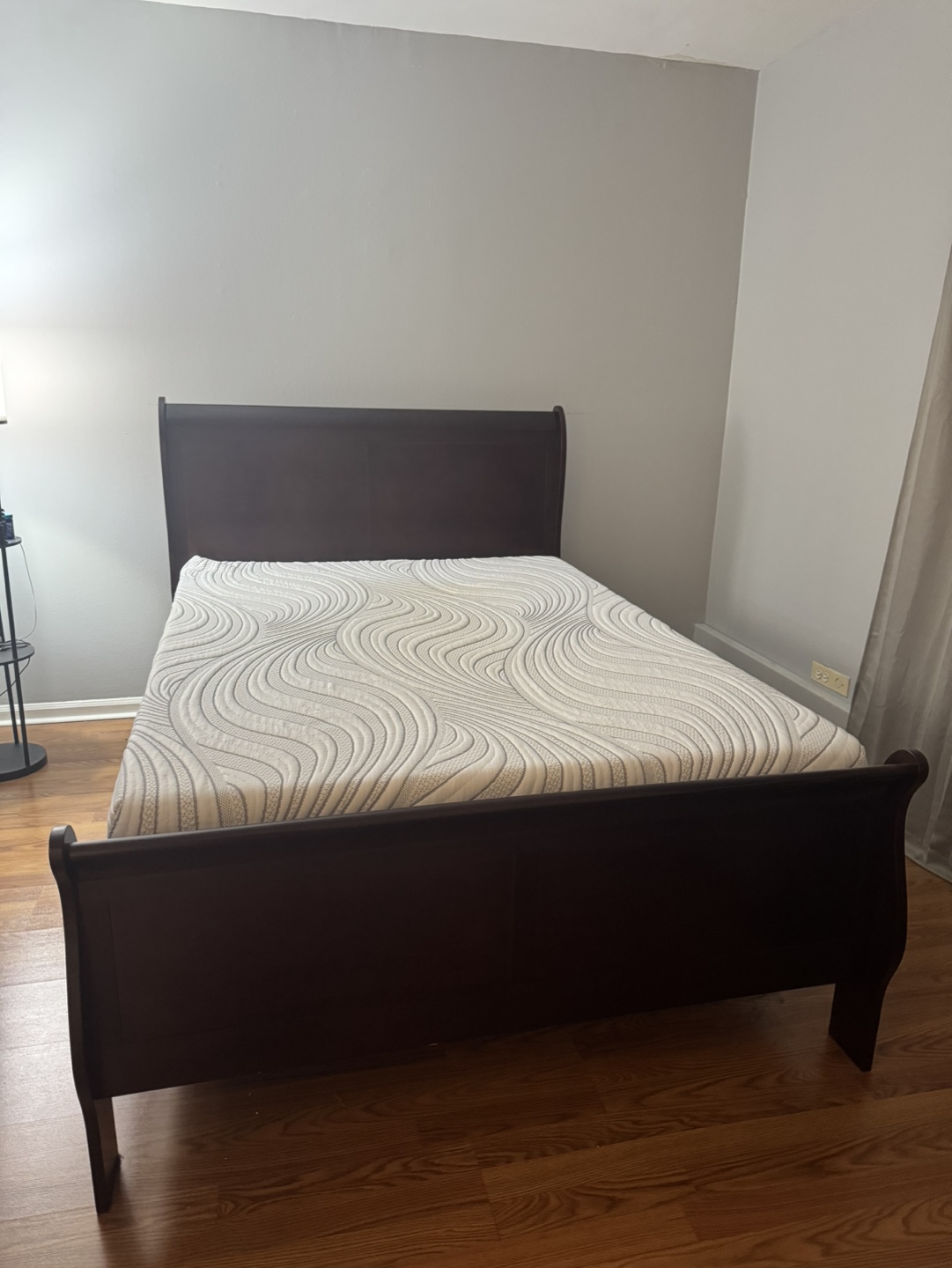 Full Size Sleigh Bed Frame with Mattress - photo 2