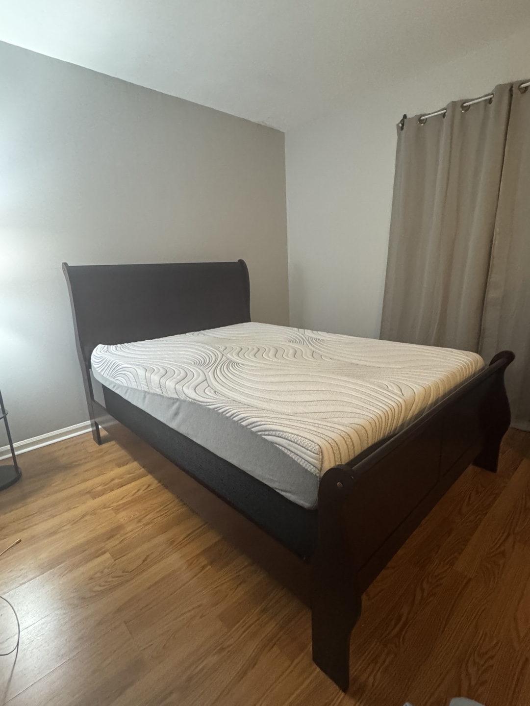Full Size Sleigh Bed Frame with Mattress