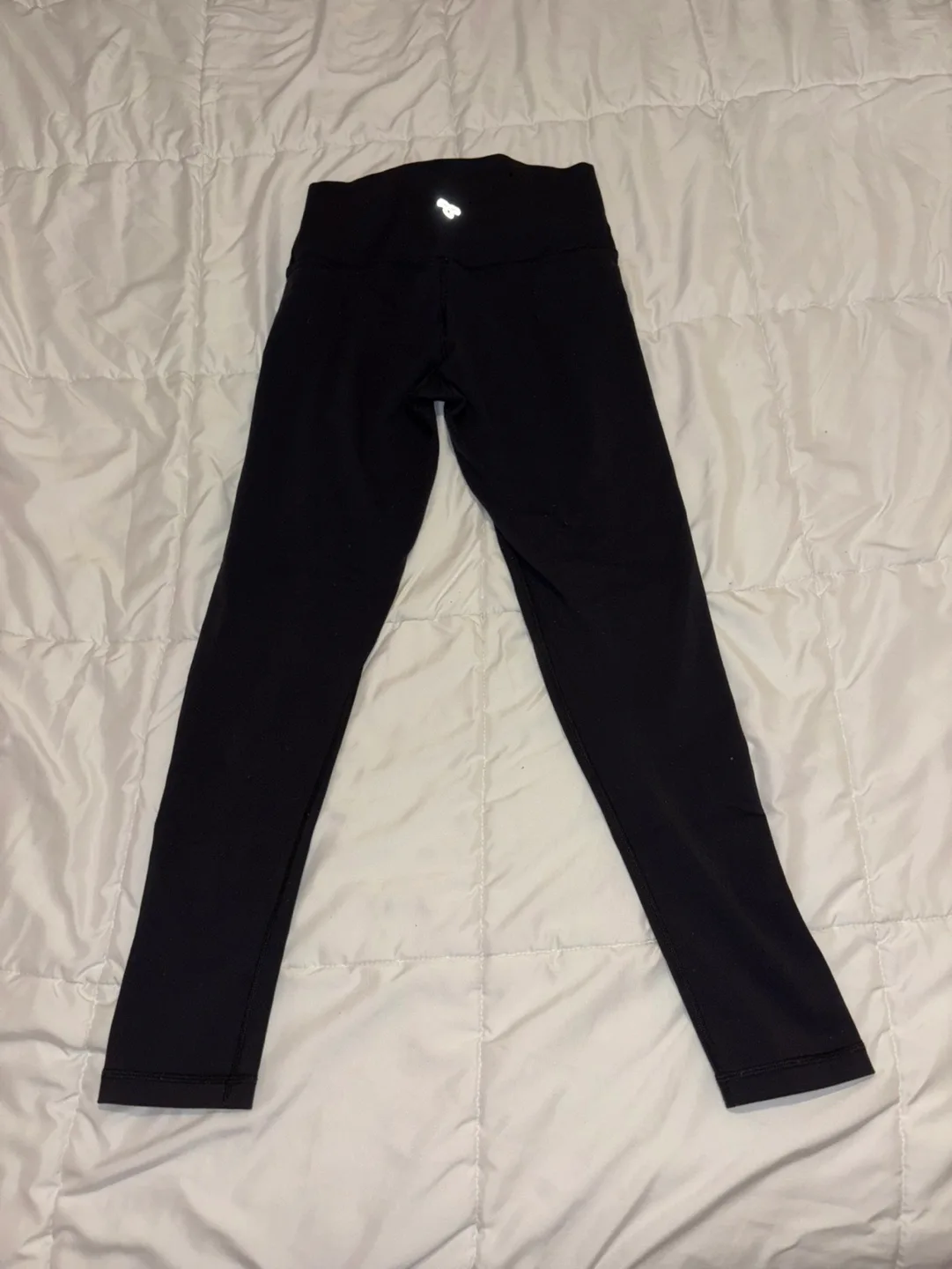 TnAction Black Leggings - Size Medium image indicator(2)