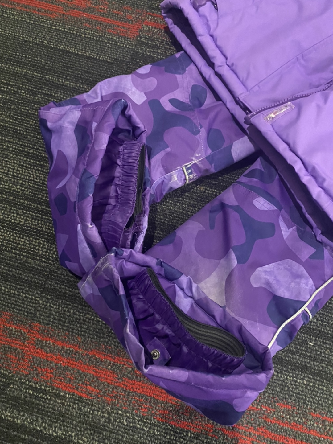 Girl's Purple and Navy Blue Snowsuit Size 6 - photo 2