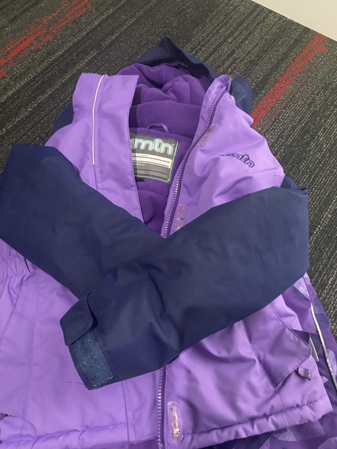 Girl's Purple and Navy Blue Snowsuit Size 6 - photo 3