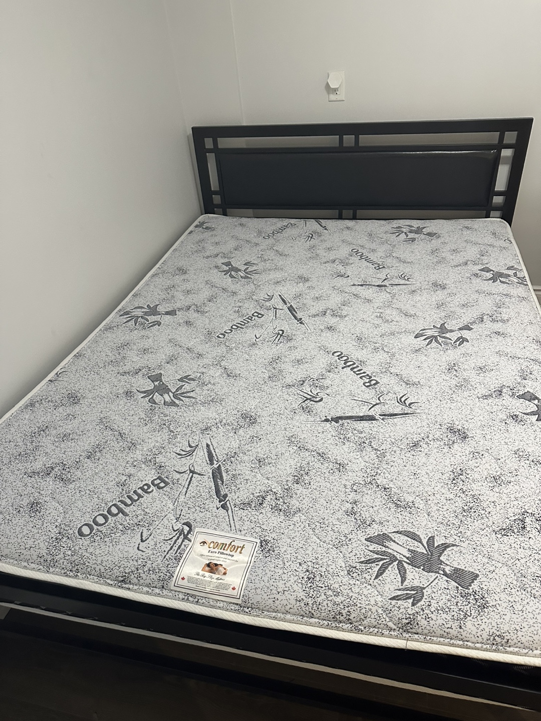 Metal Bed Frame with Headboard - Queen Size - photo 2