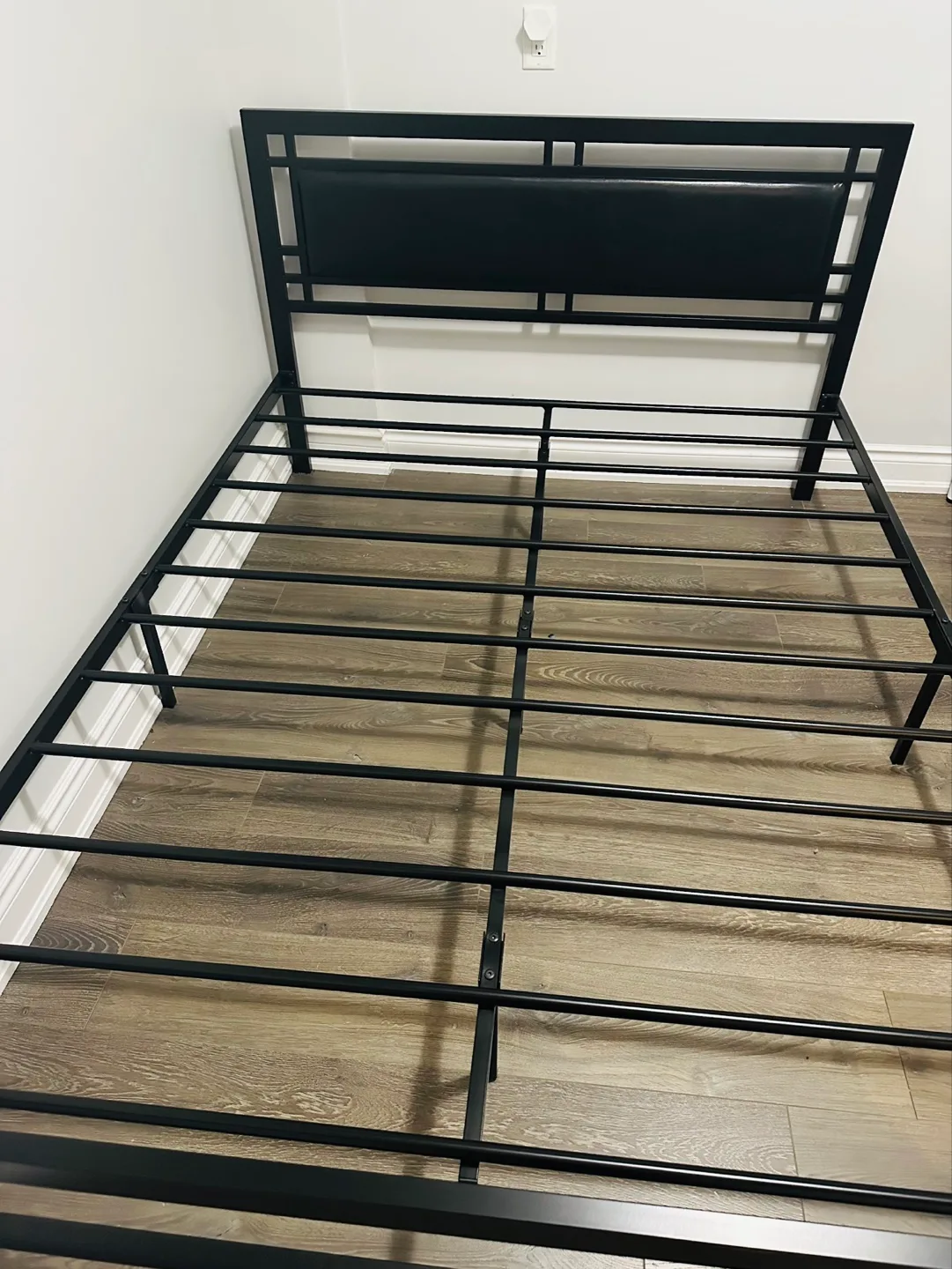 Metal Bed Frame with Headboard - Queen Size image indicator(7)