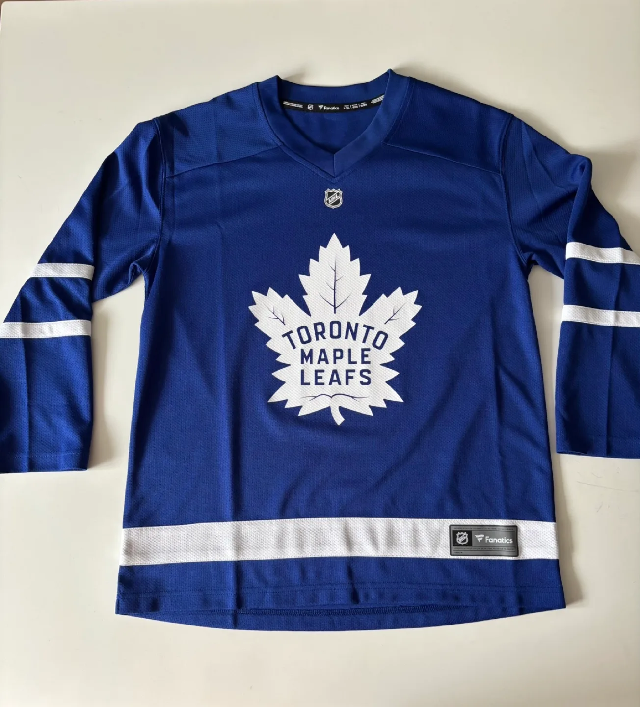 Youth Maple Leafs Jersey - Size L/XL image indicator(2)