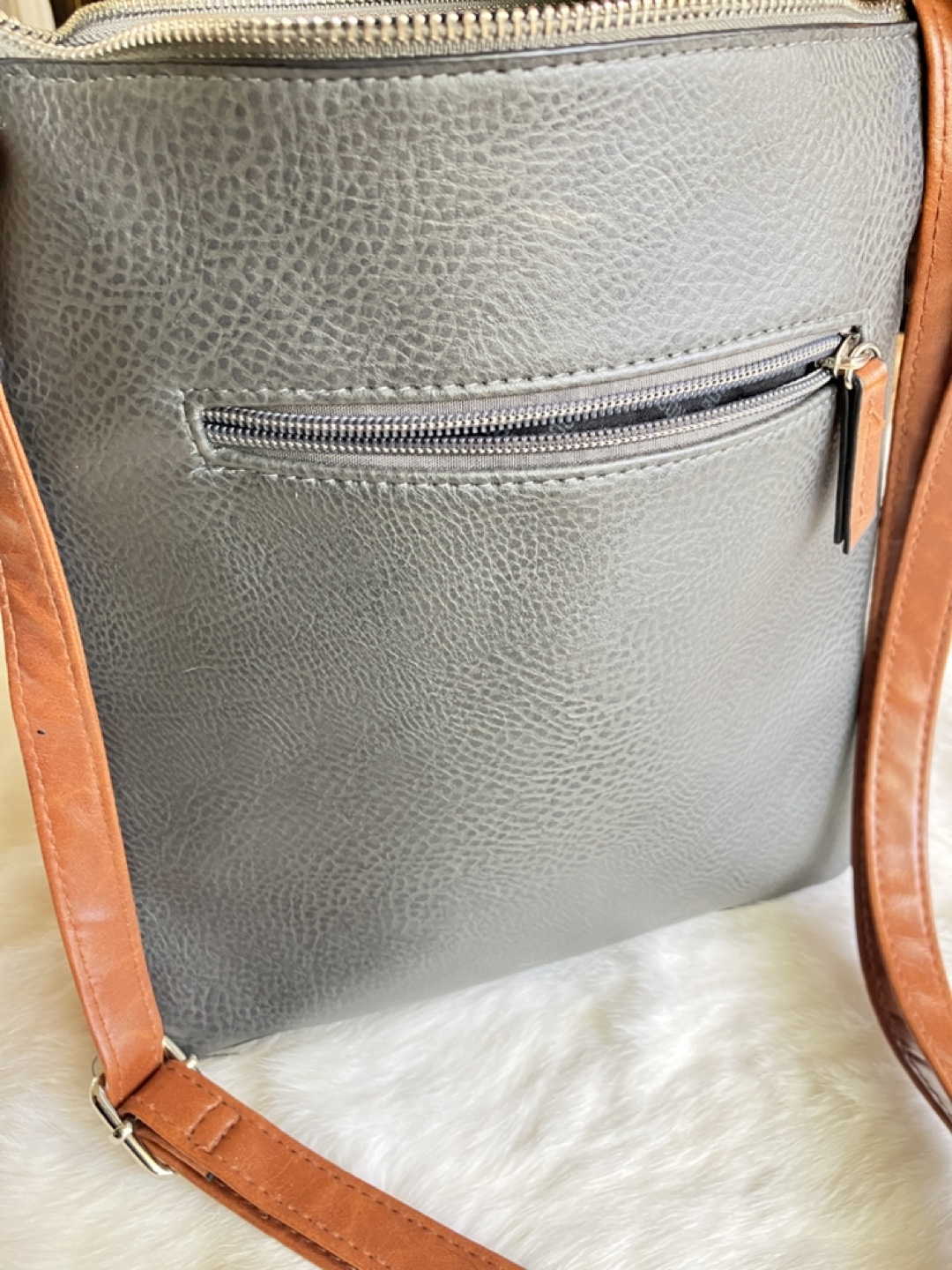 ROOTS 73 Grey and Black Crossbody Bag - photo 3