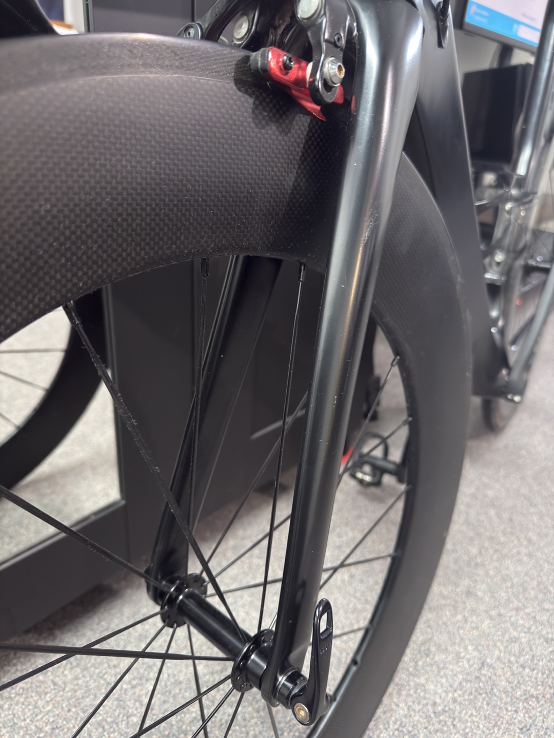 88mm full Carbon Fiber bike wheel (front) - photo 2