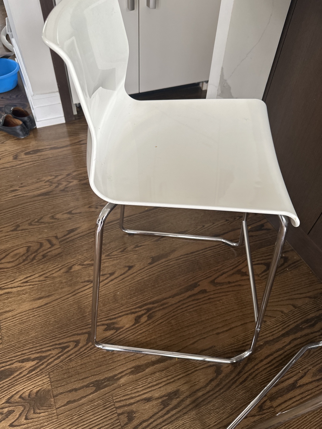 White Plastic Counter Stools - photo 2