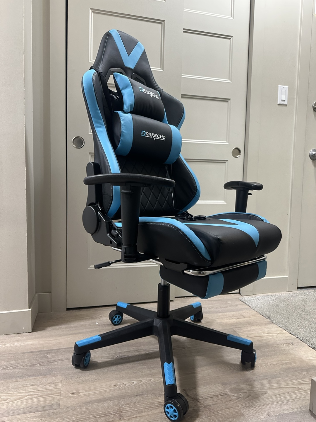 Drikecho Gaming Chair with Footrest - Black and Blue - photo 3