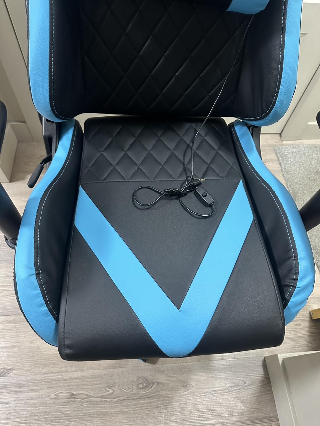 Drikecho Gaming Chair with Footrest - Black and Blue - photo 5
