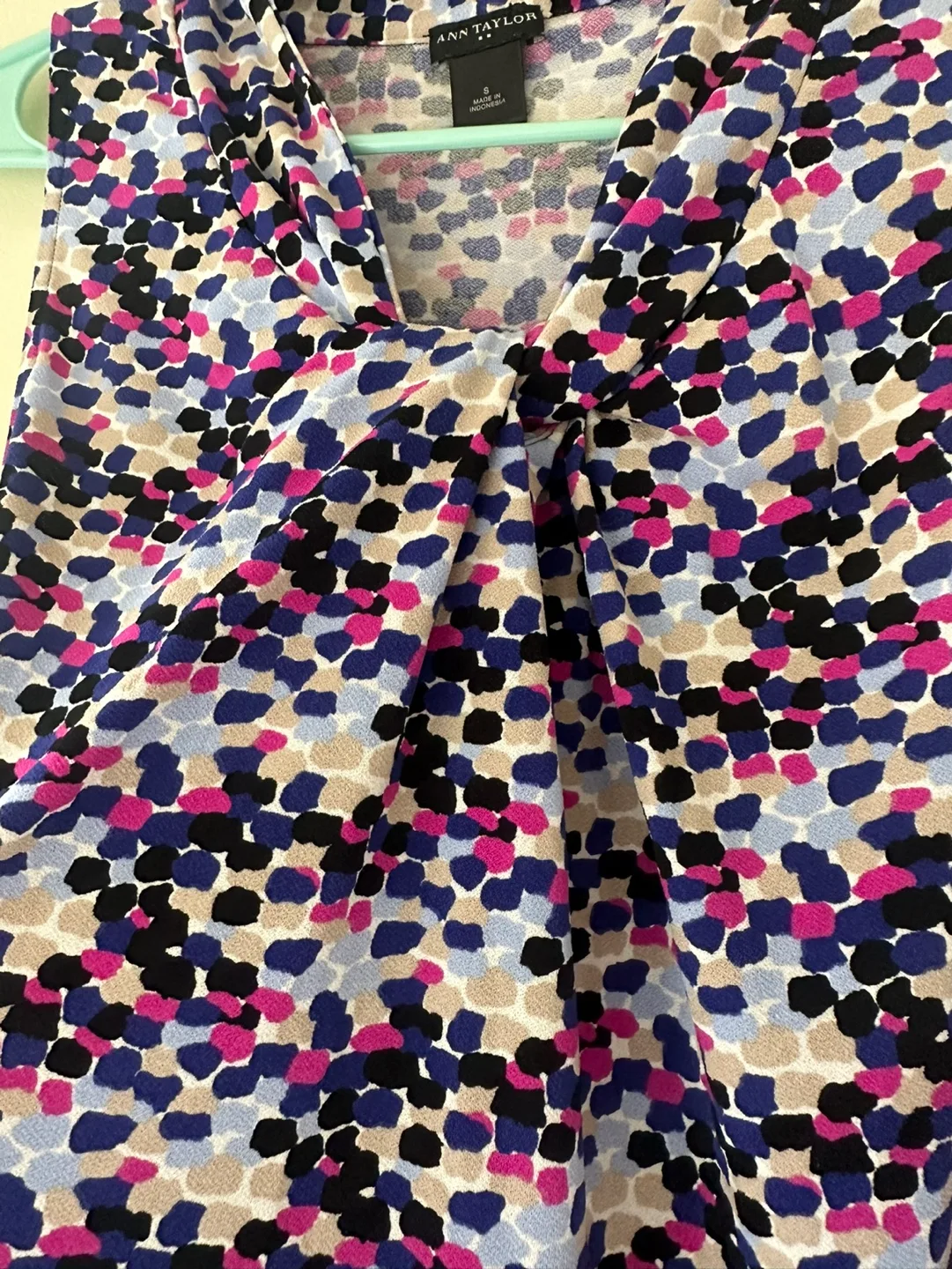 Ann Taylor Sleeveless Blouse, Size Small thumbnail