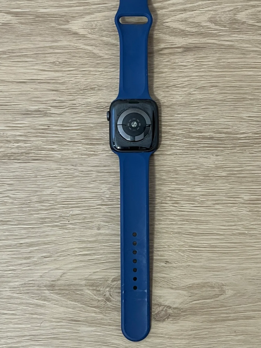 Apple Watch Series 4 with 10 Bands! image indicator(3)