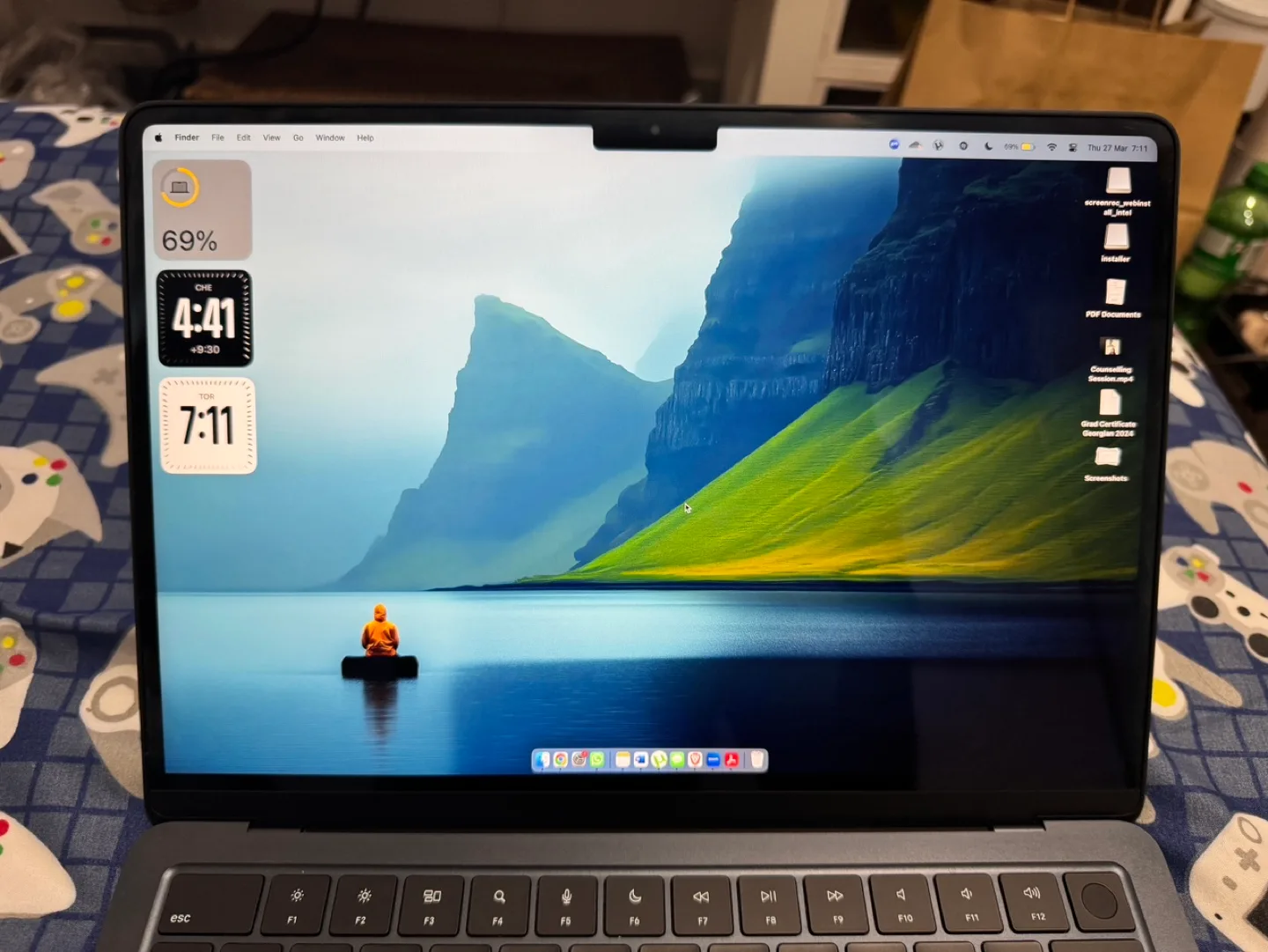MacBook Air thumbnail