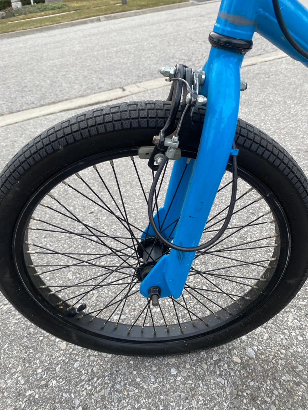 Diamondback Blue BMX Bike. Open for anyone who wants to buy. image indicator(3)