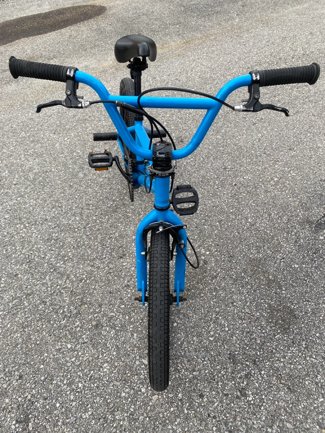 Diamondback Blue BMX Bike. Open for anyone who wants to buy. image indicator(4)