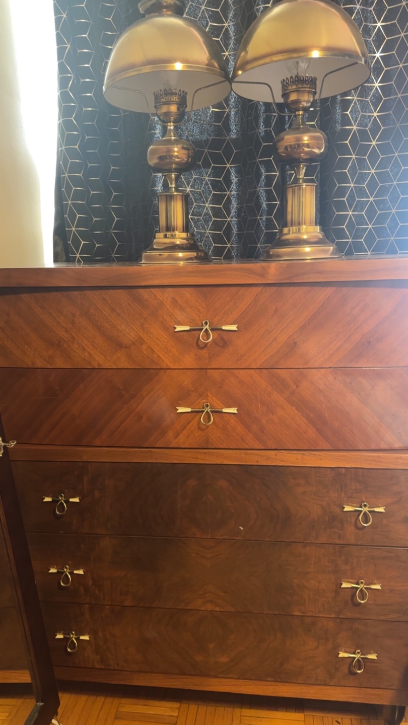 Modern Chest of Drawers with two golden lamps - photo 2