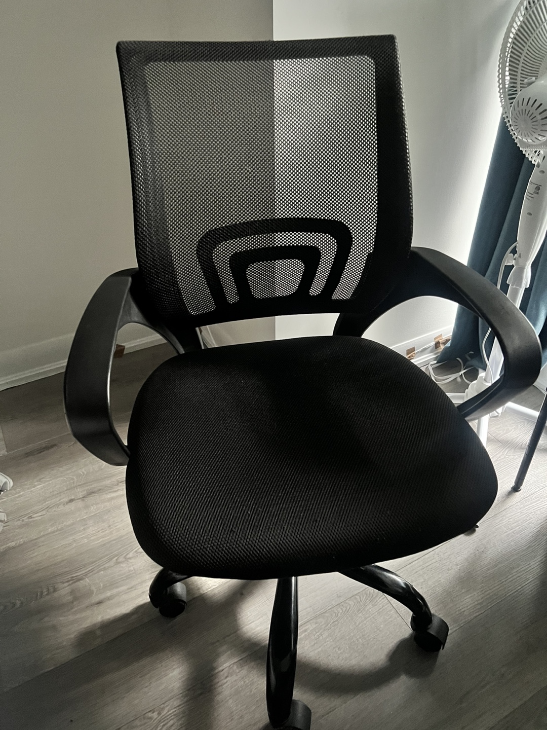 Black Mesh Ergonomic Office Chair