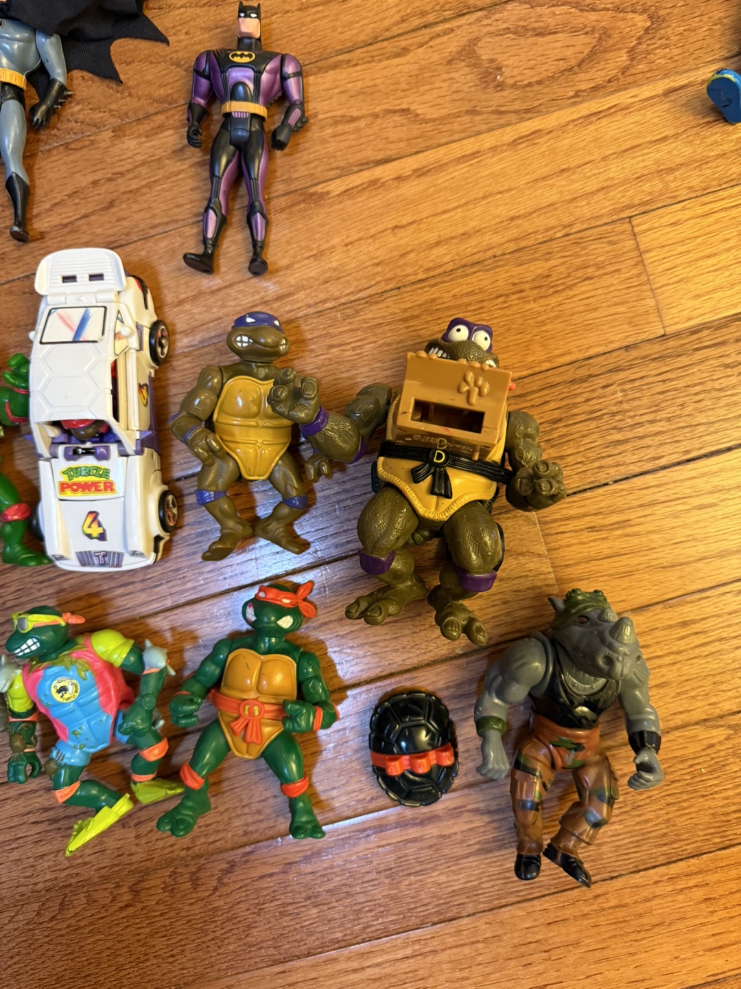 Vintage Action Figure Lot: Teenage Mutant Ninja Turtles, Batman - photo 3