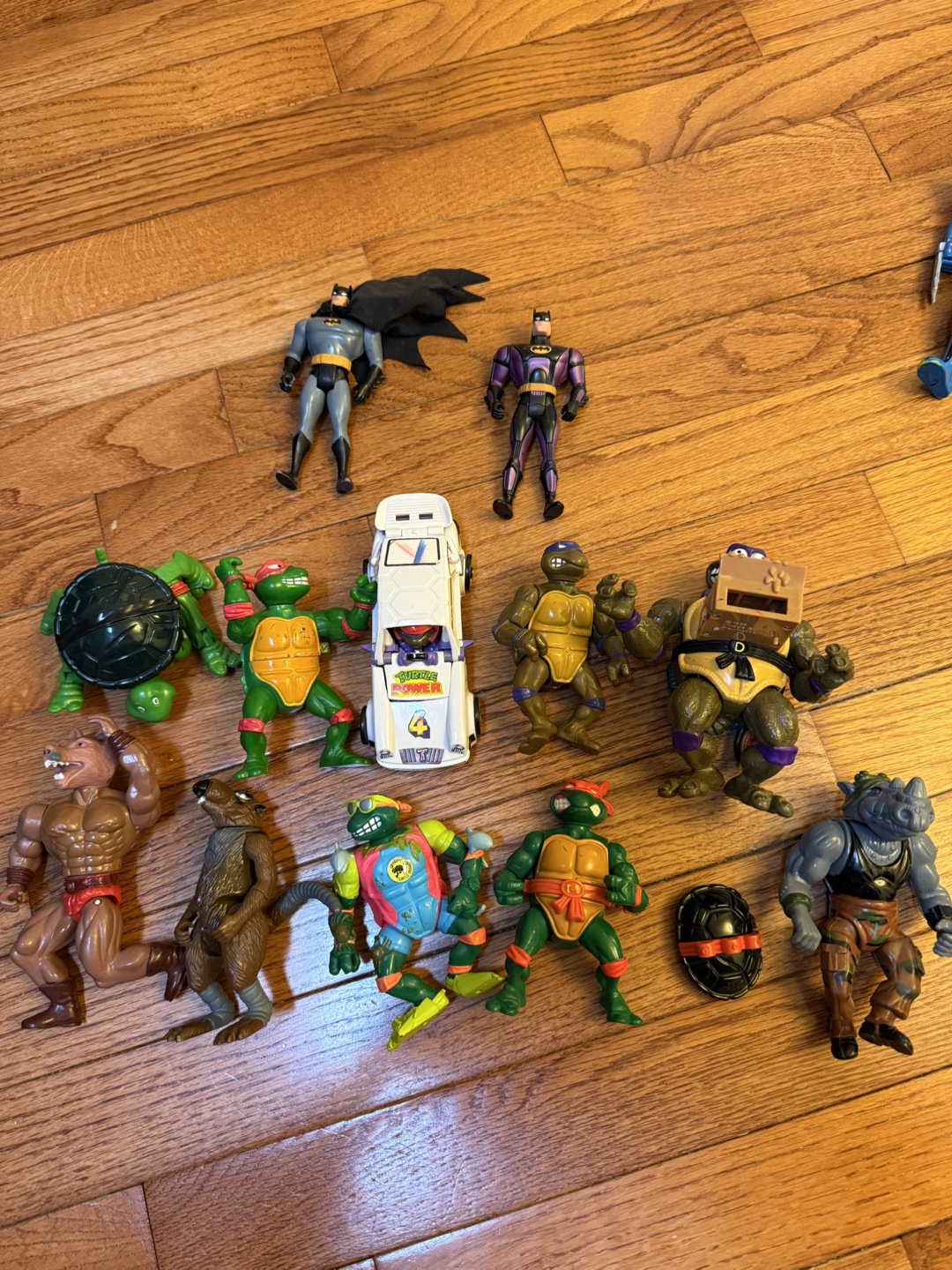 Vintage Action Figure Lot: Teenage Mutant Ninja Turtles, Batman